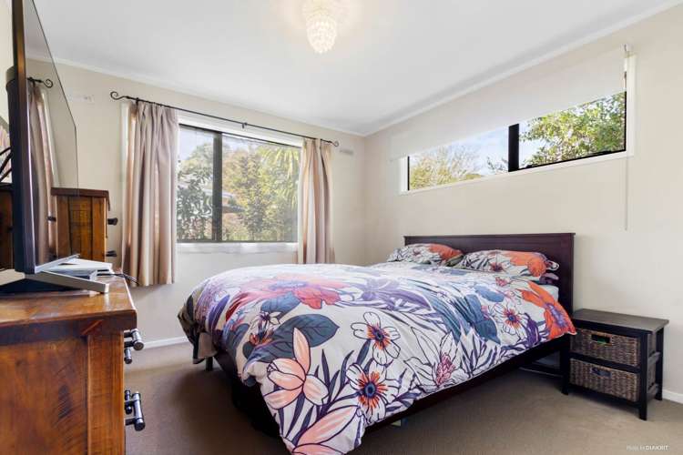 103 Solar Road Glen Eden_6