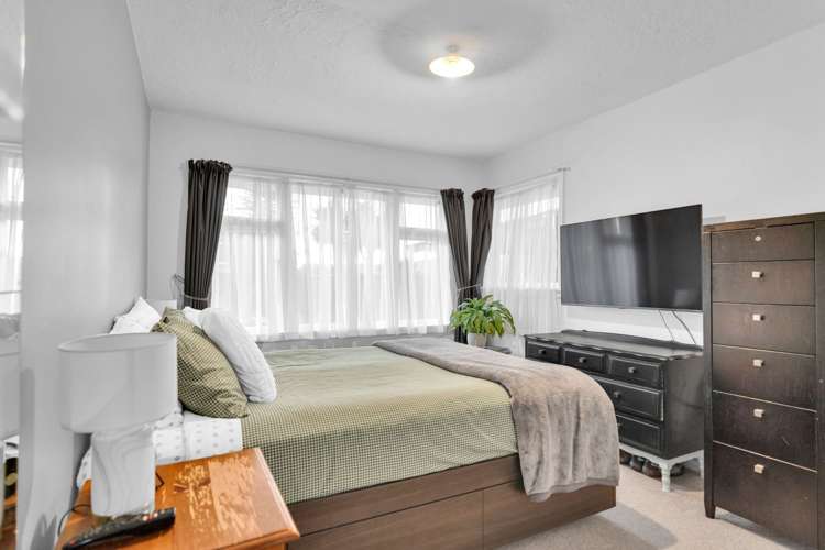 19 Brockenhurst Street Aranui_11