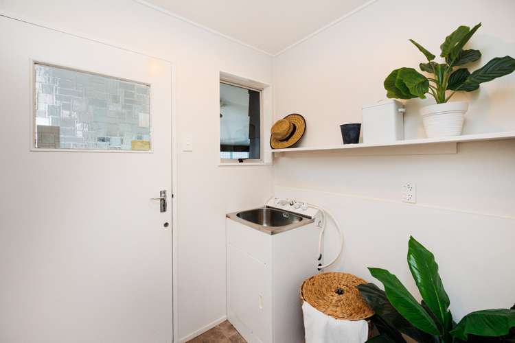 11a Apollo Parade Milson_11