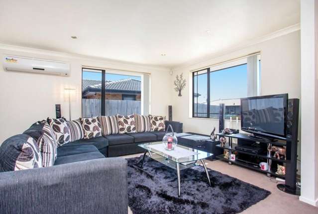 a/68 Farquhar Road Glendene_2