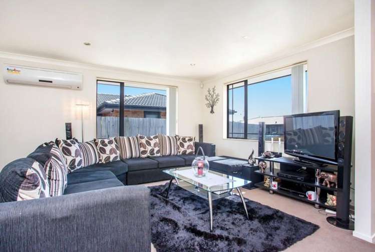 a/68 Farquhar Road Glendene_2