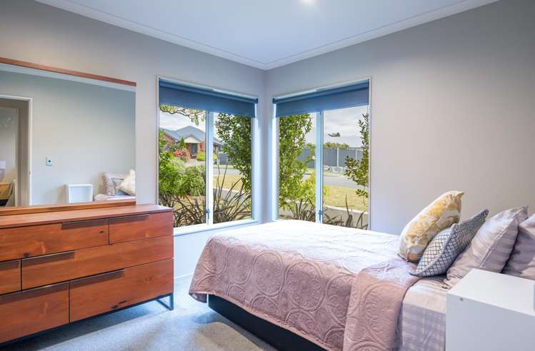 12 Lobank Place Richmond_16