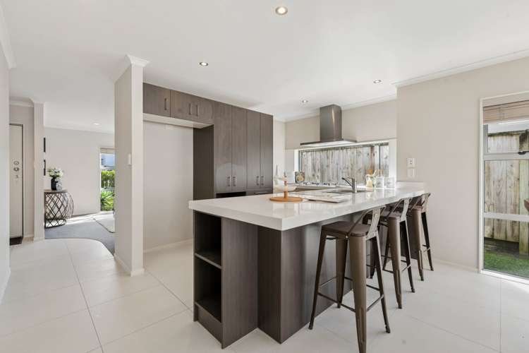 6 Lorenzo Way Flat Bush_6