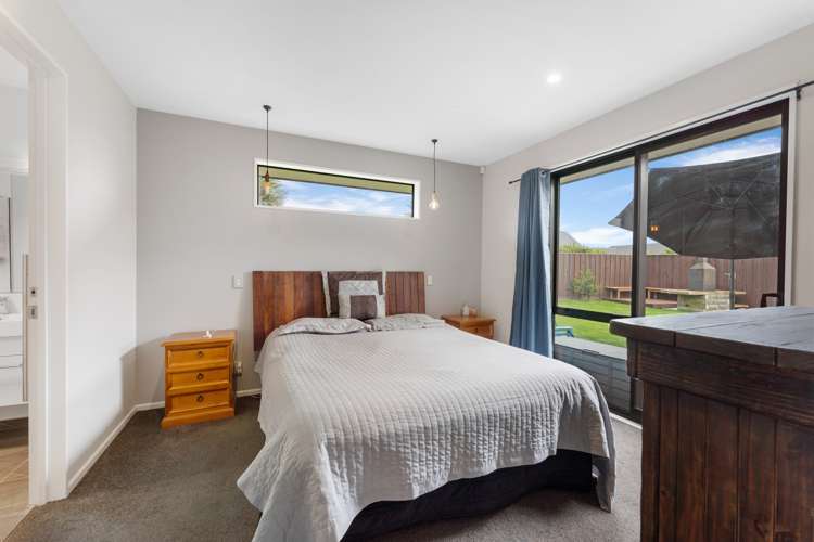 52 Sunline Avenue Lincoln_8