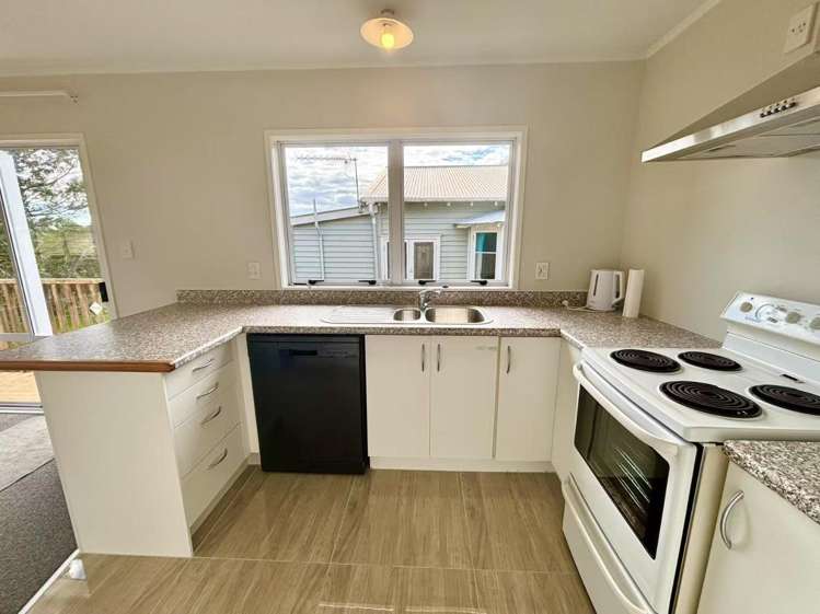 6a Brandon Road Glen Eden_7