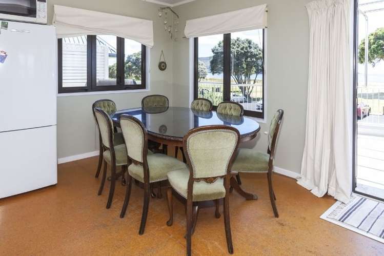 201 Esplanade Drive Whangamata_15