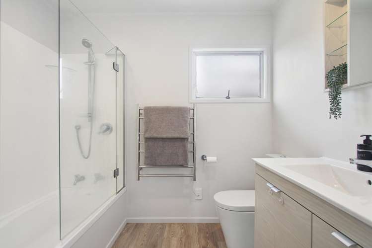 11 Katrina Place Massey_14