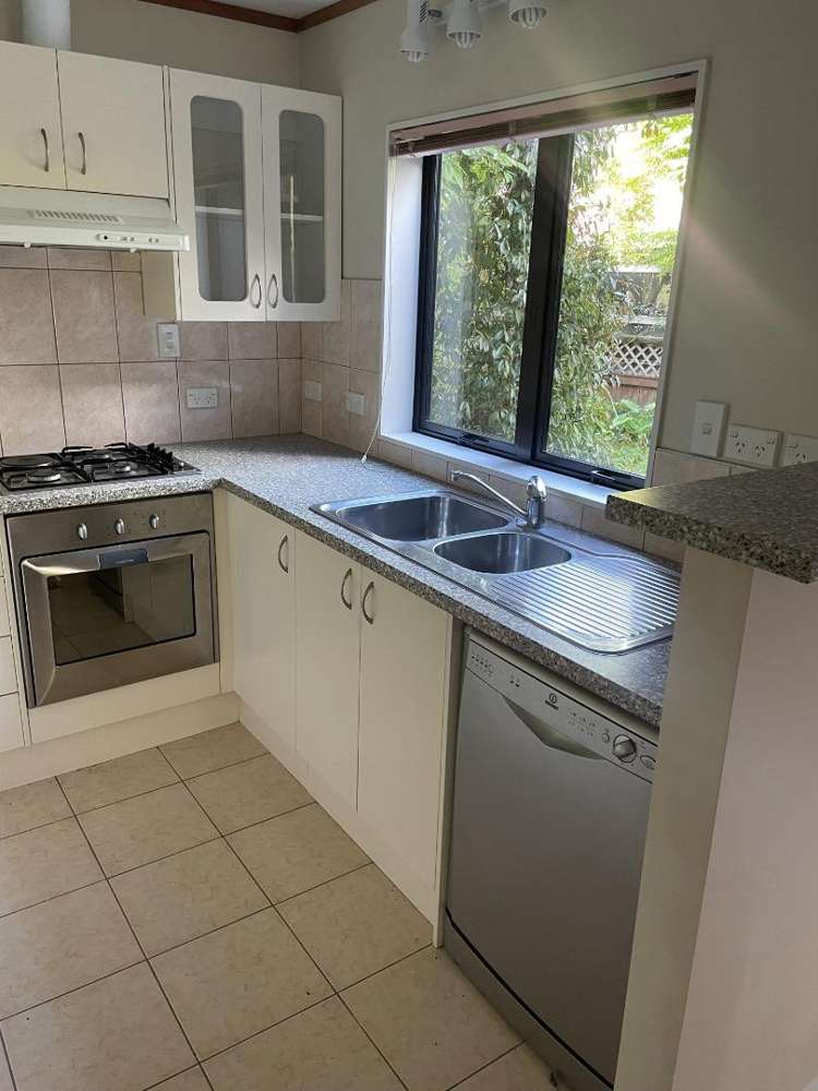 8A Kirkdale Place 1736_5