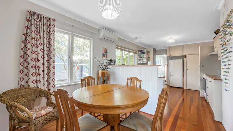 705 Mount Pleasant Road Thames_12