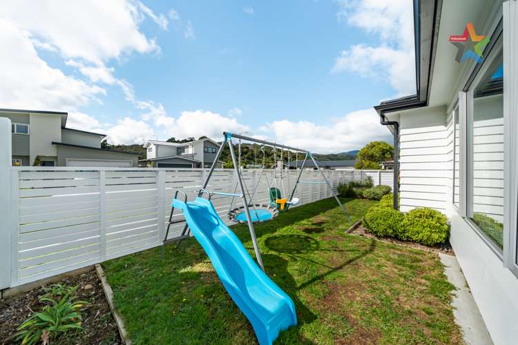 2 Grovedale Square Wainuiomata_19