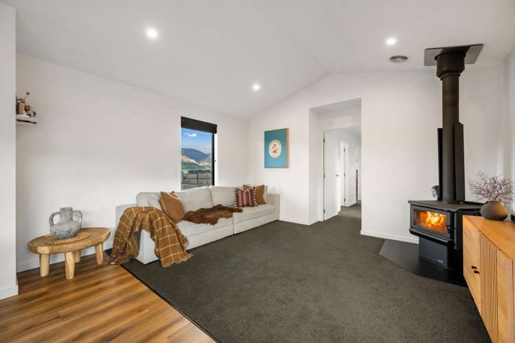 101 Burdon Loop Lake Hawea_5