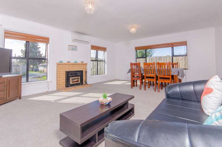 12 Maybelle Place Kelston_6