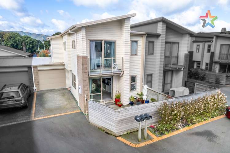 23 Latimer Way Petone_16