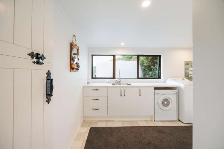 1141 Makino Road Halcombe_24