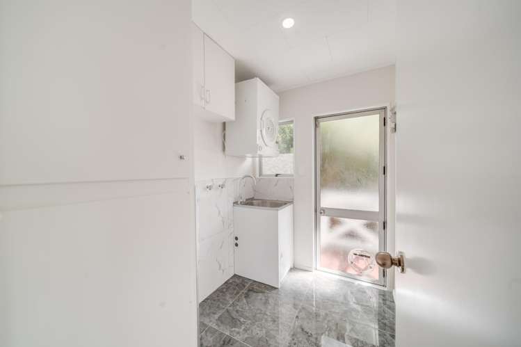 2A Netherlands Avenue Kelston_19