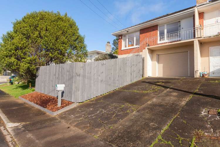 2/4 Boyd Avenue Royal Oak_1