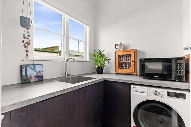 1417 Woodstock Avenue Mayfair_5