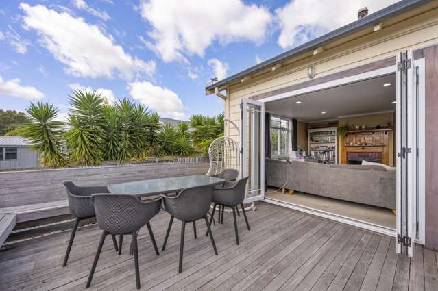 813 Oliphant Road Raureka_1