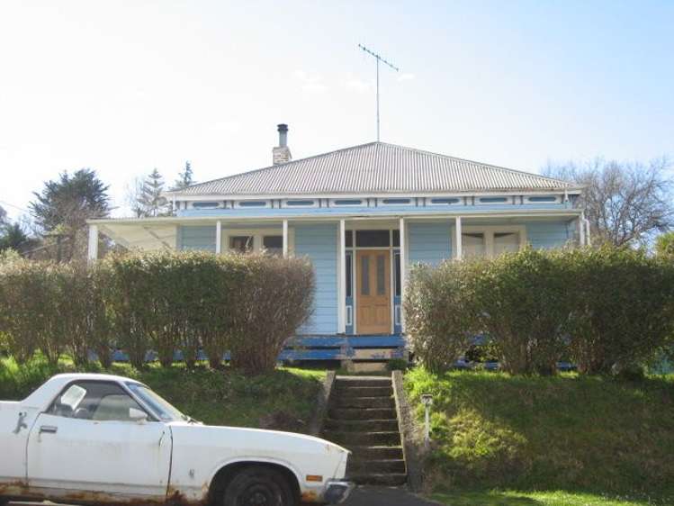 2 Church Street Waipawa_15