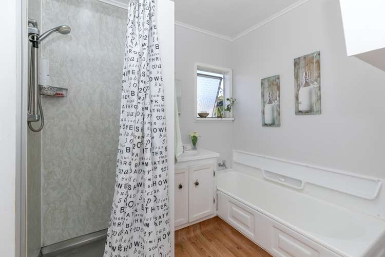 1243 Pouewe Street Kawhia_20