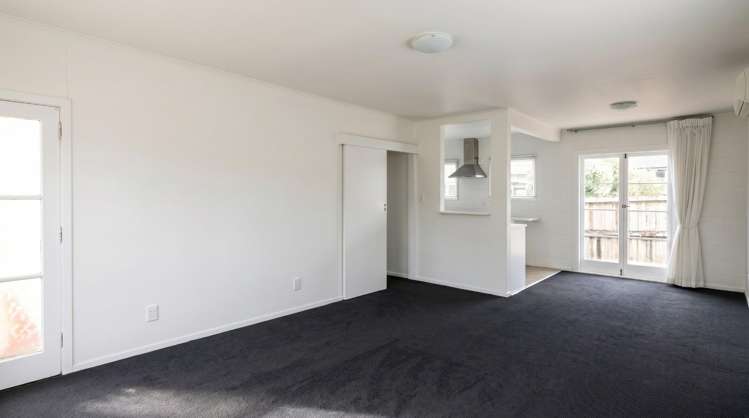 2/21 Raurenga Avenue Royal Oak_3