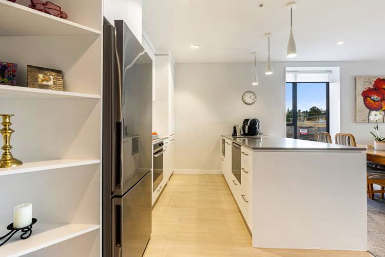 301/4 Bute Road Browns Bay_5