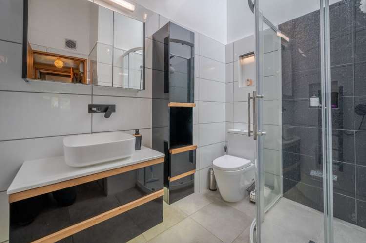 3a Beach Road Akaroa_7