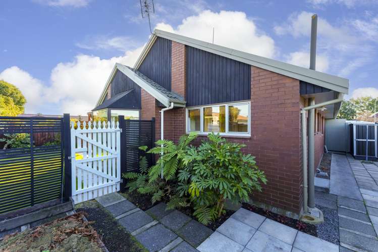 2/49 Sarabande Avenue Redwood_15