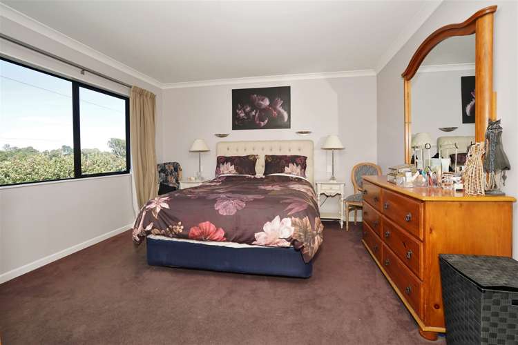 47 Wiltshire Drive Huntington_7