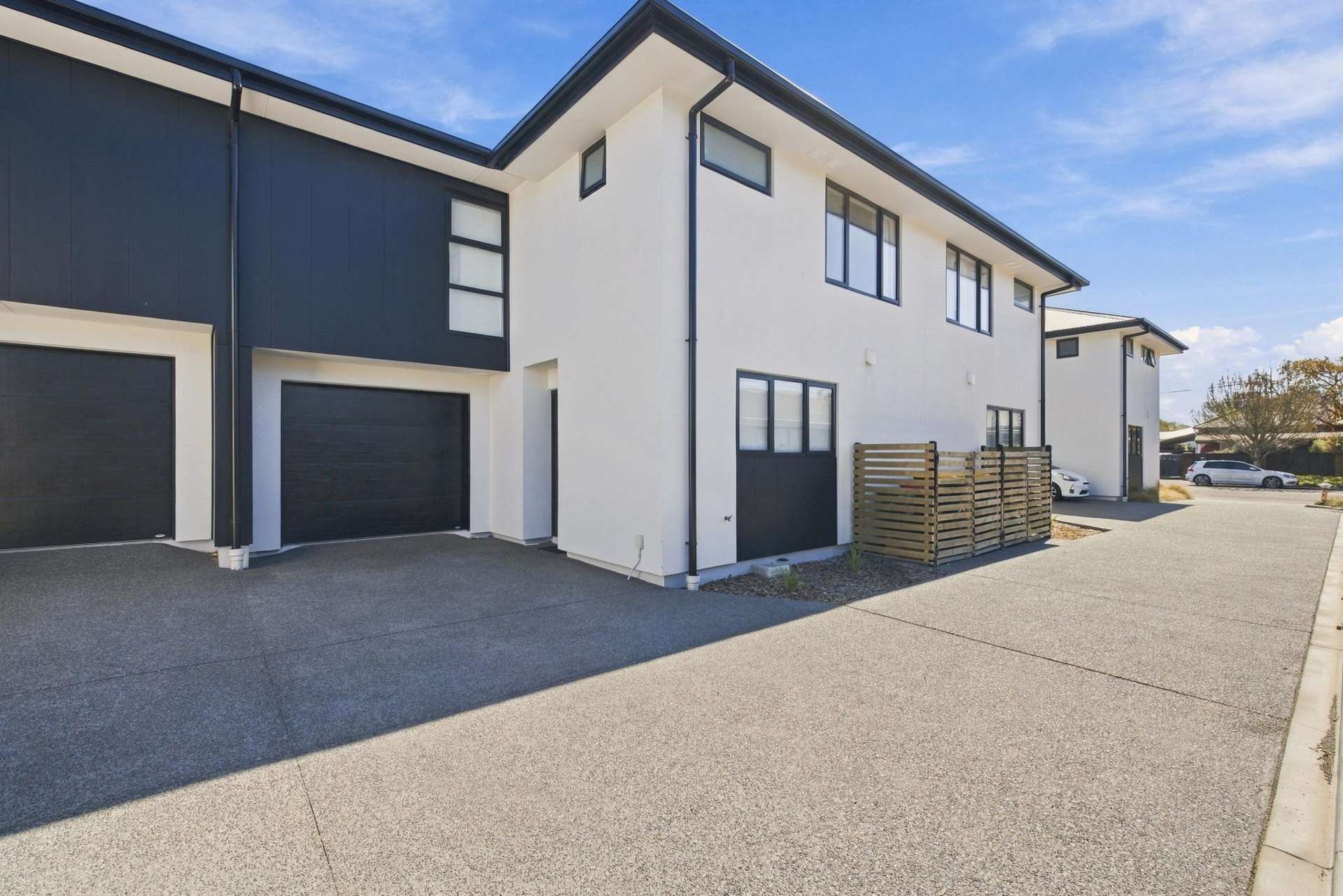 2/396 Armagh Street Linwood_0
