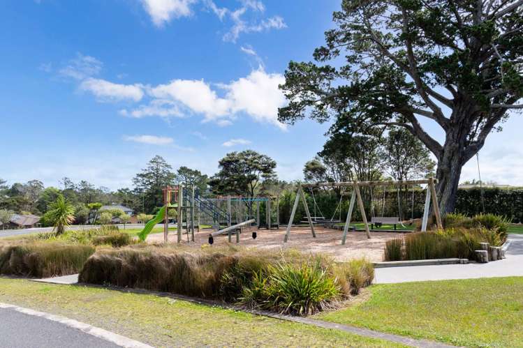 42 Shelter Drive Greenhithe_19