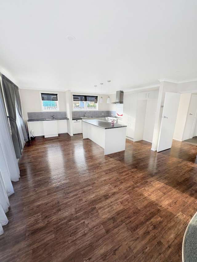 12 Lakeview Road 2124_3