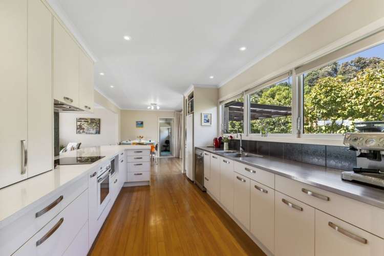 25 Churchill Avenue_5