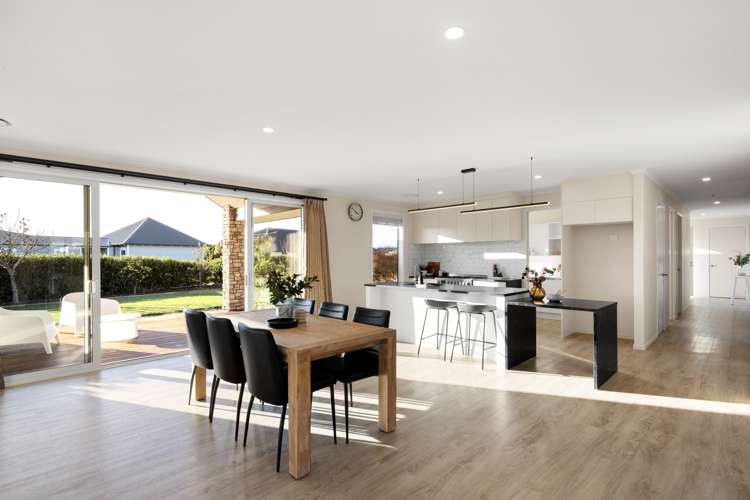 41 Alan Livingston Drive Cambridge_10