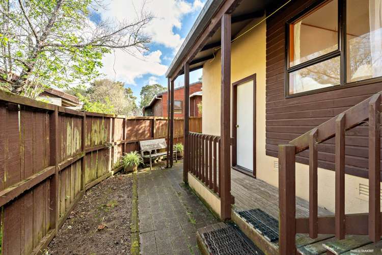 2/203 Lake Road Belmont_14