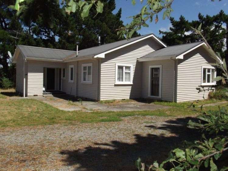 221 Western Lake Road Featherston_11