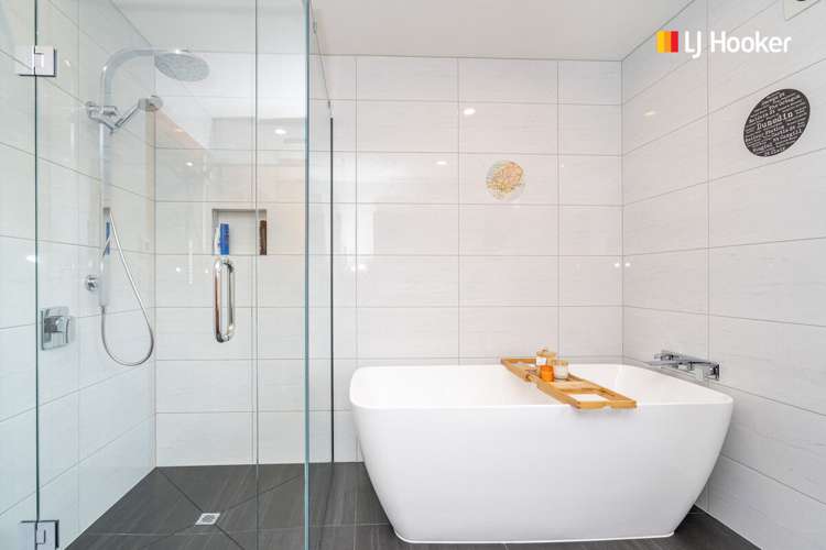 5 Garden Place Glenleith_15