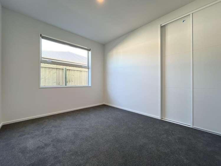 10 Rita Angus Road 10145_7
