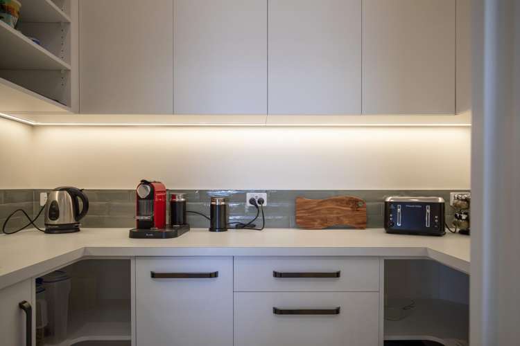 2a Marine Parade Raglan_9