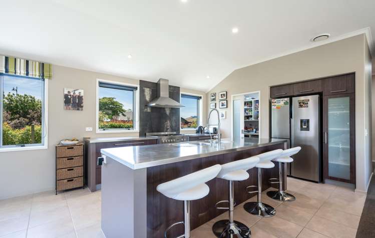 6 Ryeland Avenue Wakefield_6