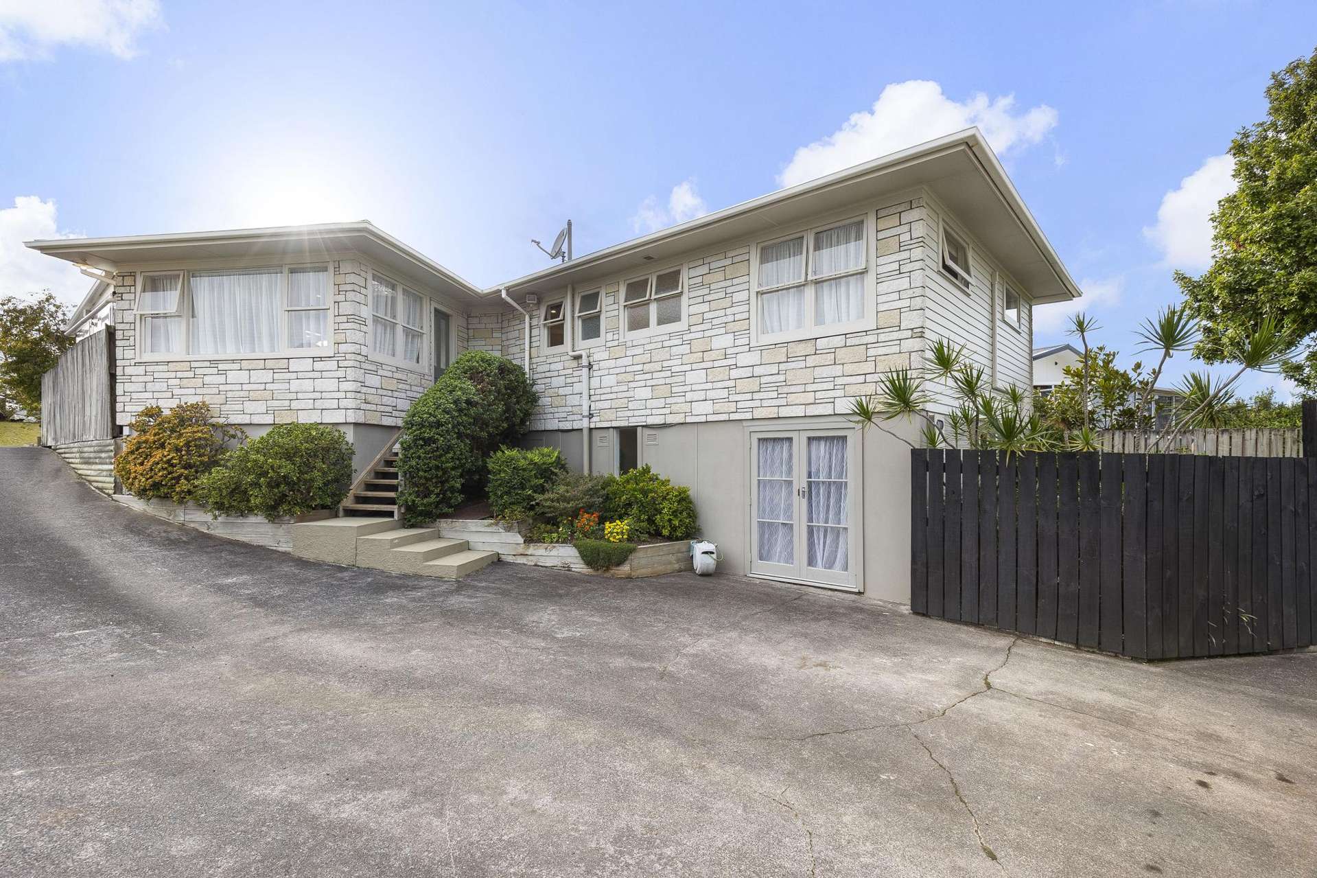 62 La Trobe Street Pakuranga Heights_0