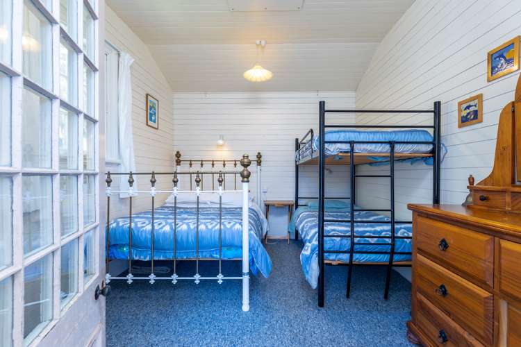 2121 Queen Charlotte Drive Anakiwa and Surrounds_10