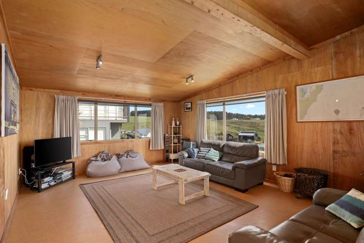44 Balfour Crescent Castlepoint_11