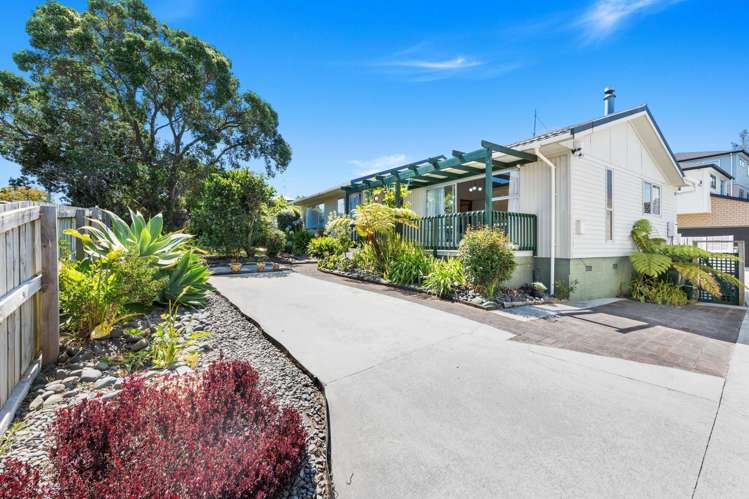 10 Borrowdace Avenue Botany Downs_7