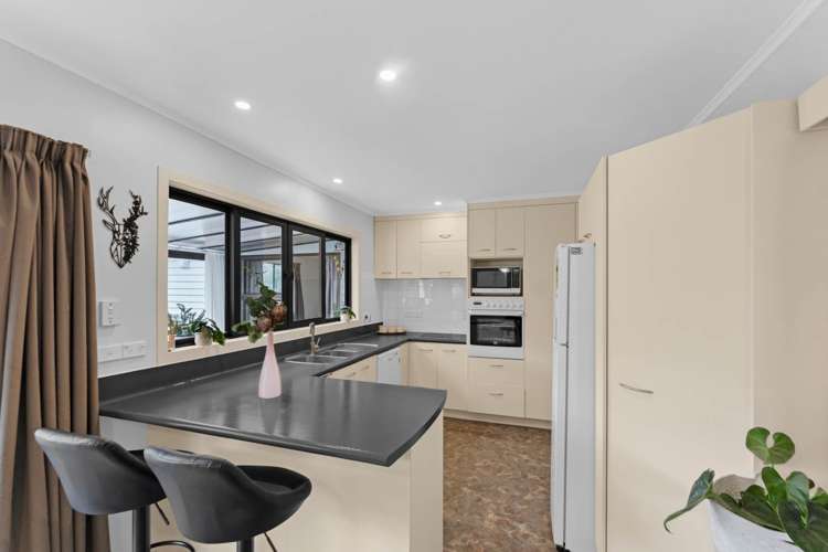 7 Golf Road New Lynn_8