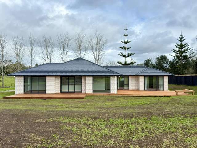 BE THE FIRST TO LIVE HERE – BRAND-NEW HOME ON RIDDELL ROAD