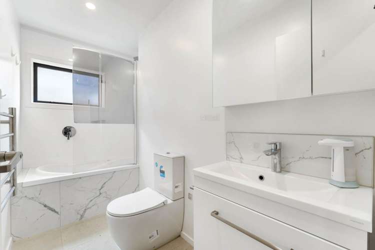 10b Kaimai Avenue Massey_14