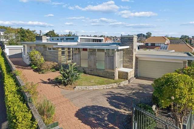 Australasia’s best home up for grabs in Remuera - blast from the past built by US glam couple