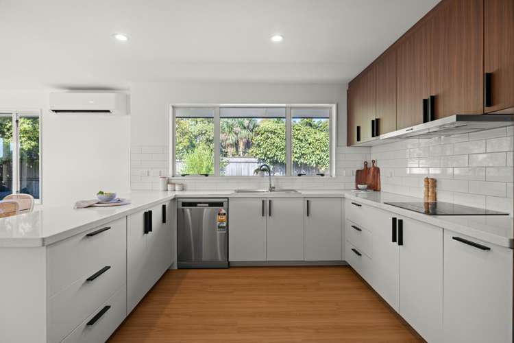 9 Shearwater Drive Woolston_4