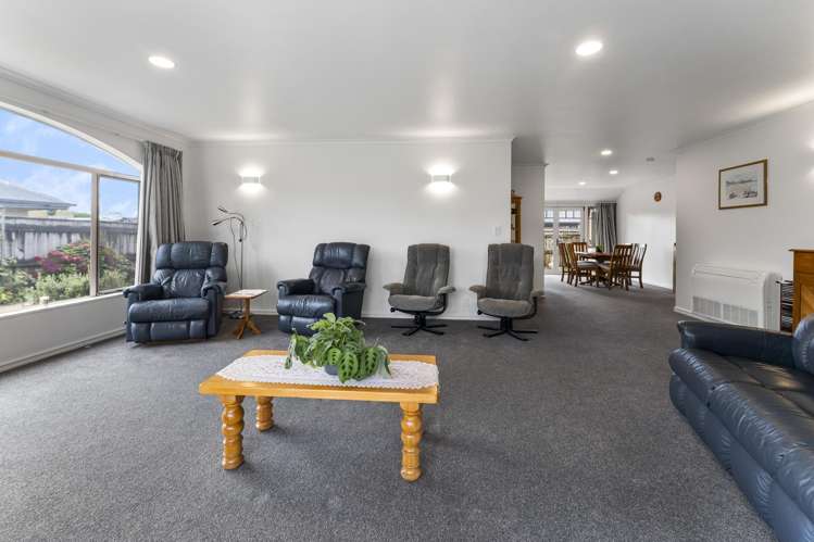 8 Heritage Crescent Richmond_3